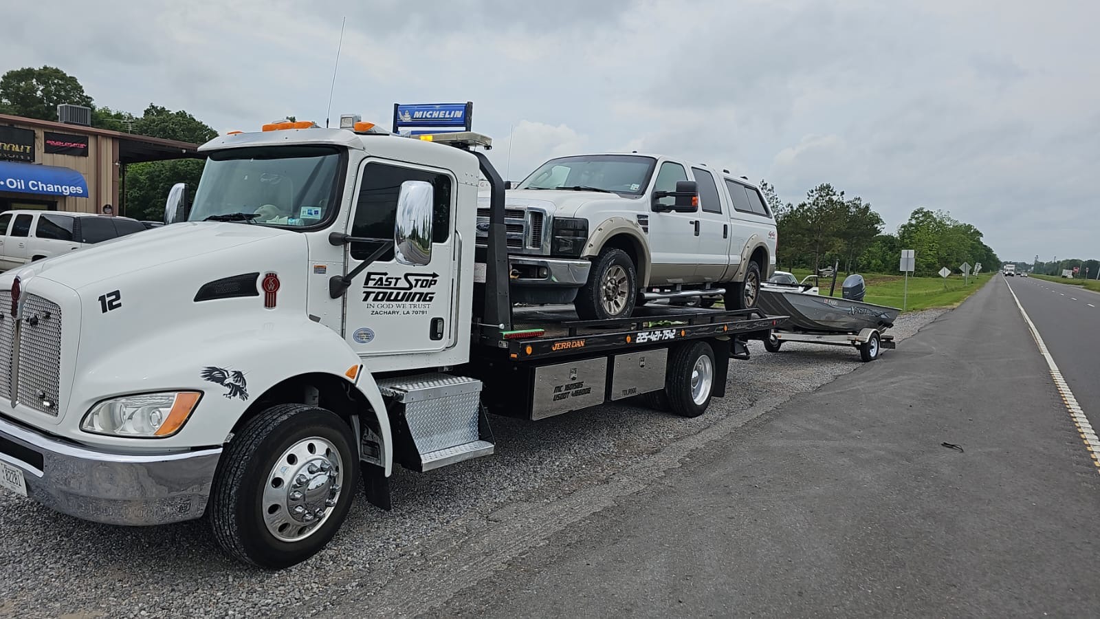 Towing Service in Zachary