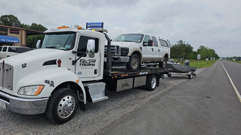 Fast stop towing service in Zachary